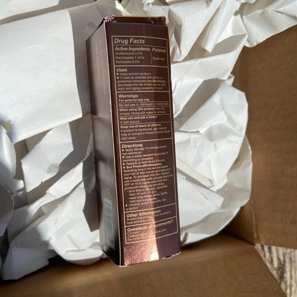 New Hourglass Cosmetics Illusion Luminous Glow Foundation SPF 30